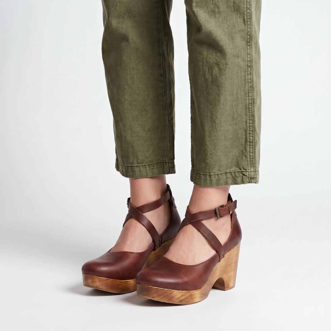 Aleria - Closed-Toe Wedge Heels
