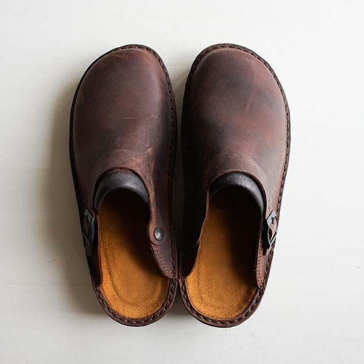 Men’s Leather Slippers with Orthopedic Support and Breathable Design