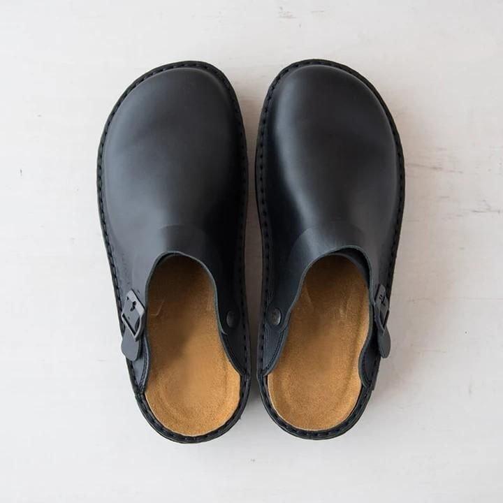 Men’s Leather Slippers with Orthopedic Support and Breathable Design