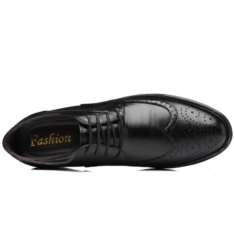 Men’s Oxford Dress Shoes with Lace-Up Closure and Brogue Detailing