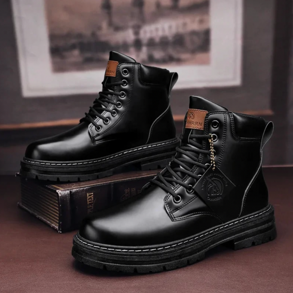 Men’s Premium Hiking Boots with Laces and Cushioned Insole