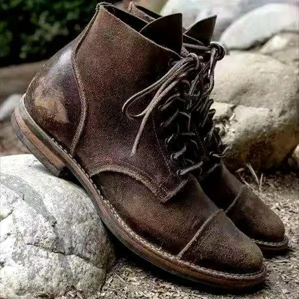 Men's Boots with Rubber Sole and Refined Design