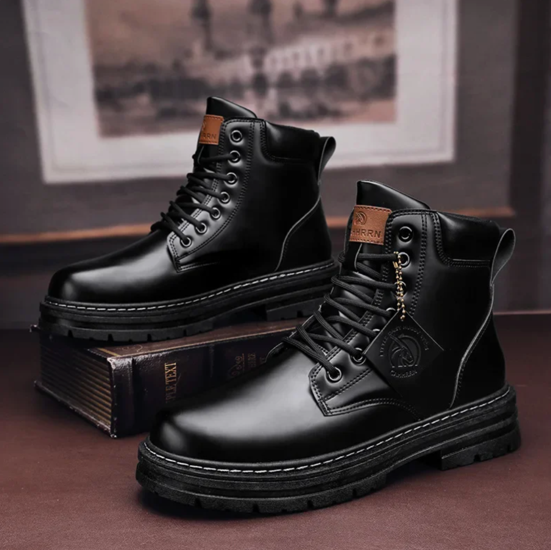 Men’s Lace-Up Boots with Leather Upper and Sturdy Outsole