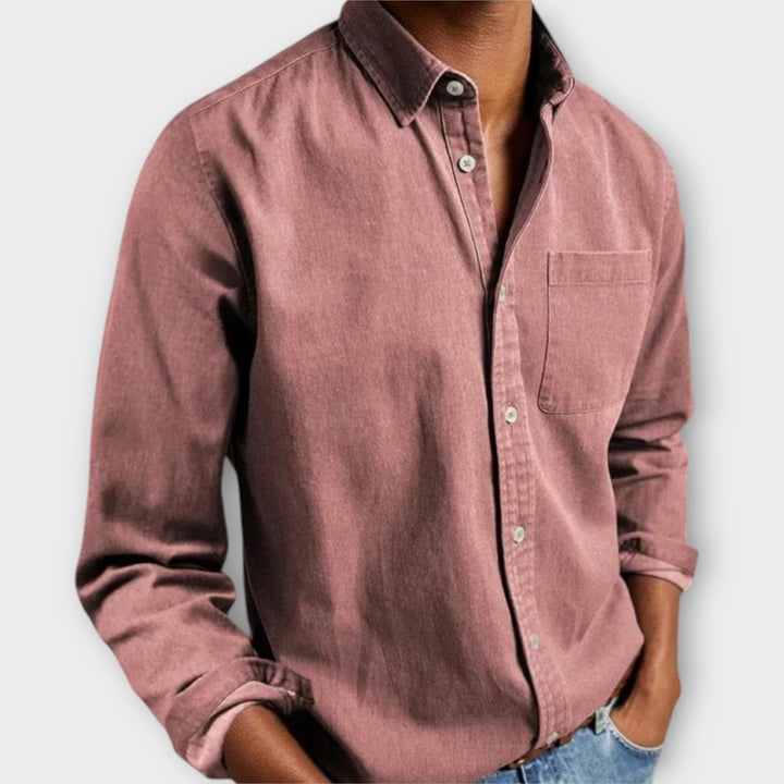 Men’s Shirt with Refined Collar and Button Closure