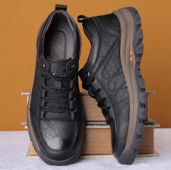 Men’s Shoes with Upper and Rugged Outsole