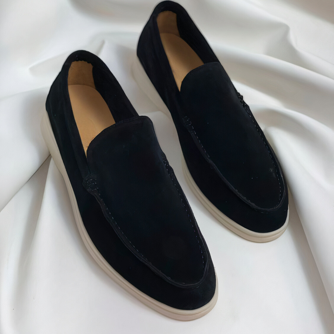 Men’s Vintage Loafers with Slip-On Style and Detailed Stitching