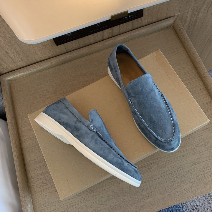 Men’s Vintage Loafers with Slip-On Style and Detailed Stitching