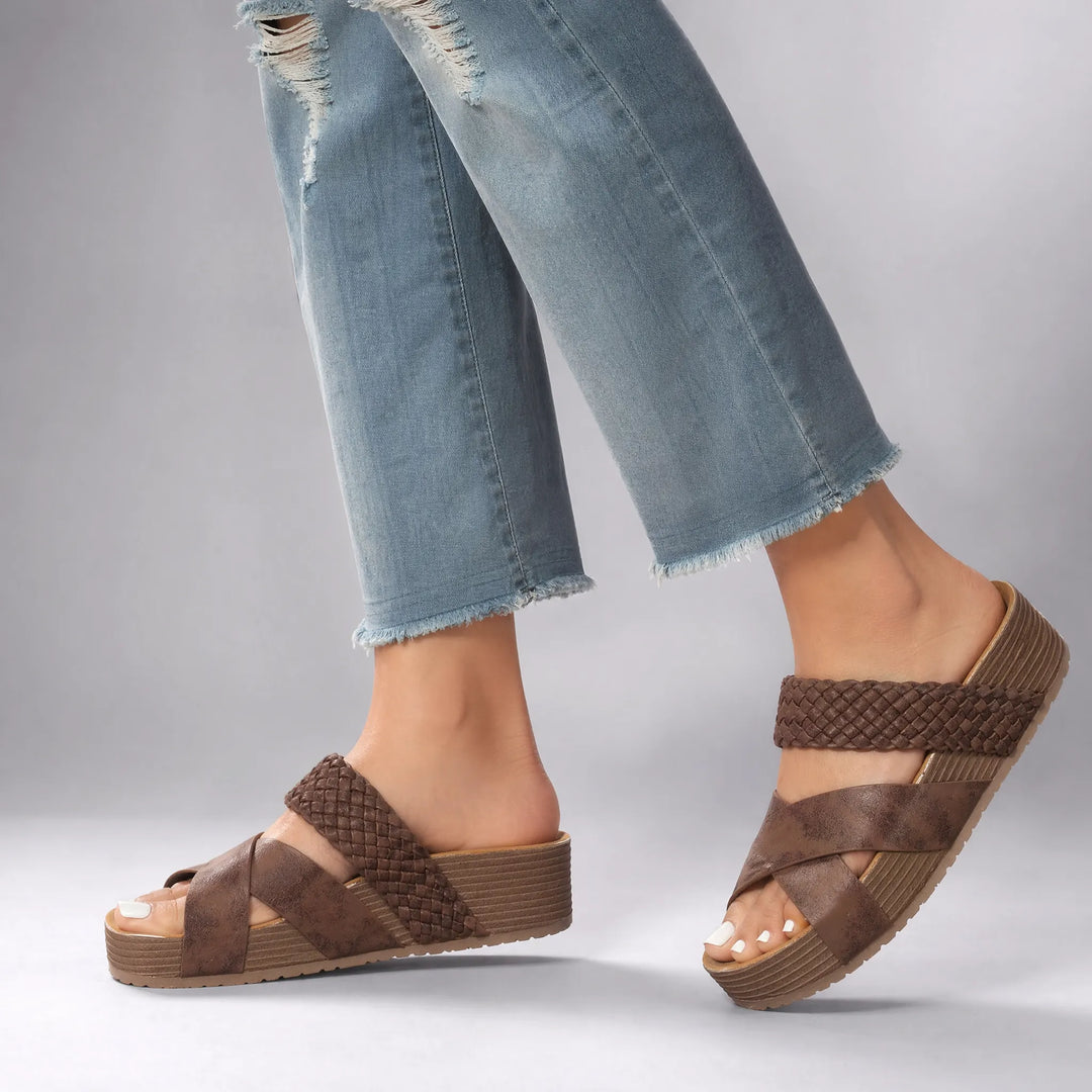 Velora - Slip-On Wedge Sandals