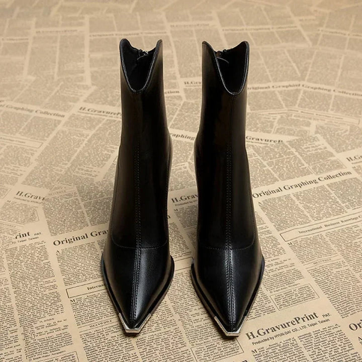 Women's Chelsea Boots with Chrome Tip and Rubber