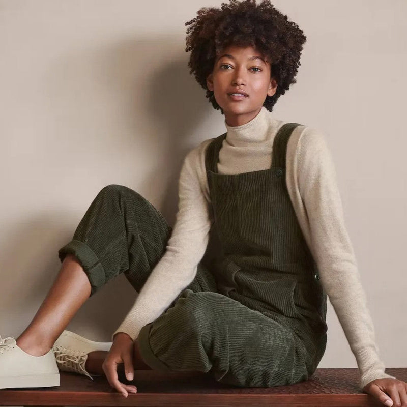 Women’s Overalls with Fitted Cut and Structured Design