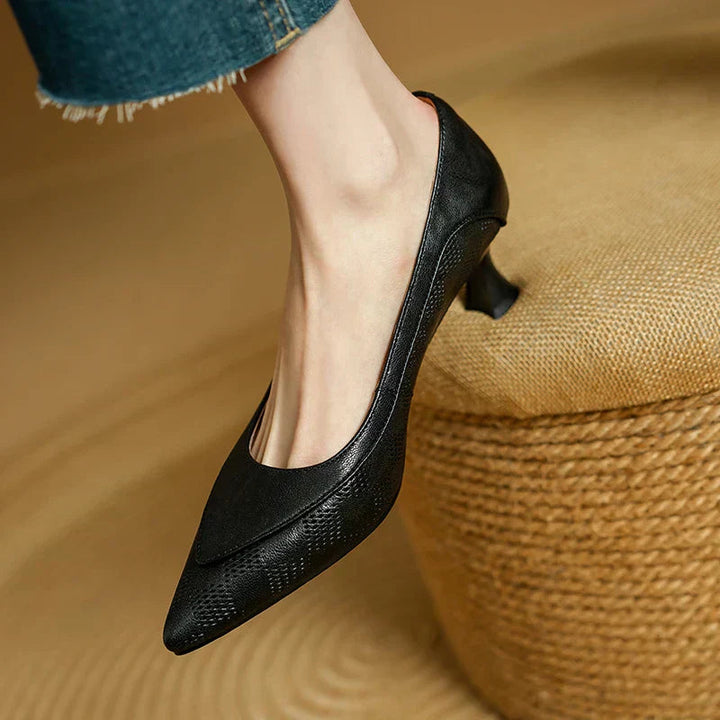 Women’s Pumps with Pointed Toe and Mid Heel