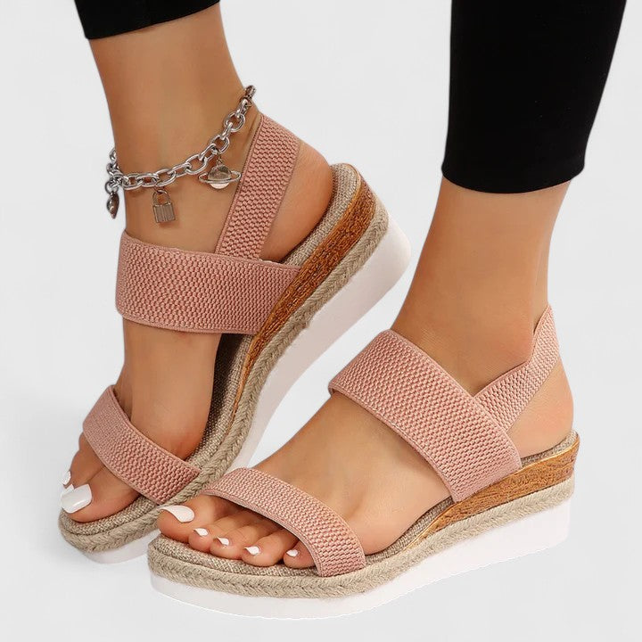 Women’s Sandals with Adjustable Straps and Flexible Sole