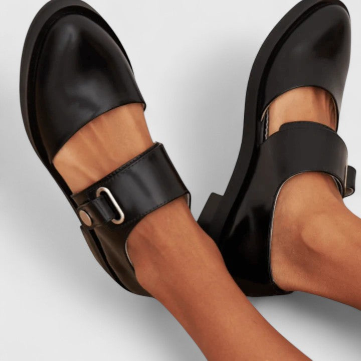 Women’s Shoes with Cushioned Insole and Flexible Design