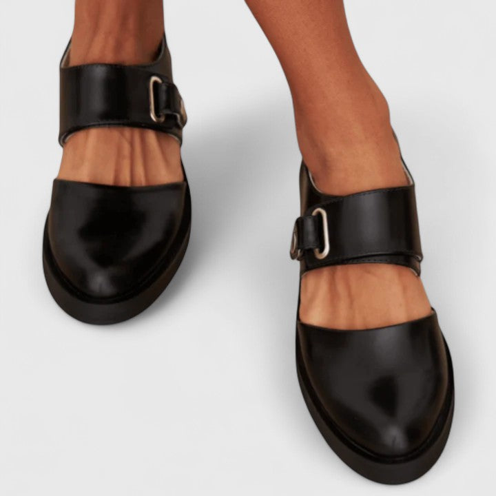 Women’s Shoes with Cushioned Insole and Flexible Design