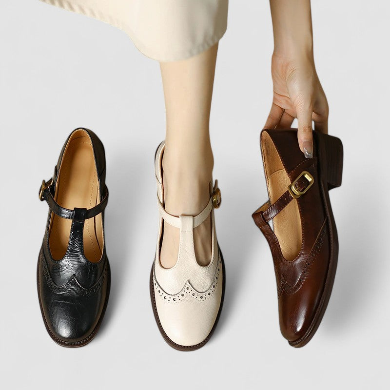 Women’s Shoes with Insole and Classic Strap