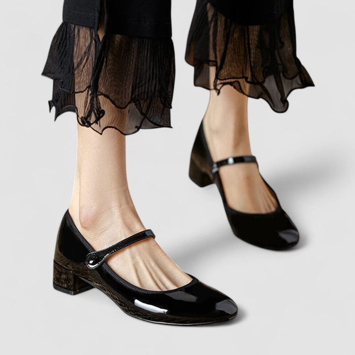 Women’s Shoes with Supportive Insole and Flexible Design