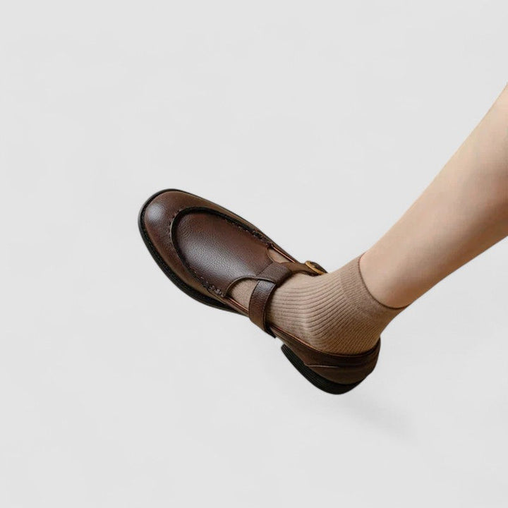 Women’s Shoes with Square Toe and T-Strap