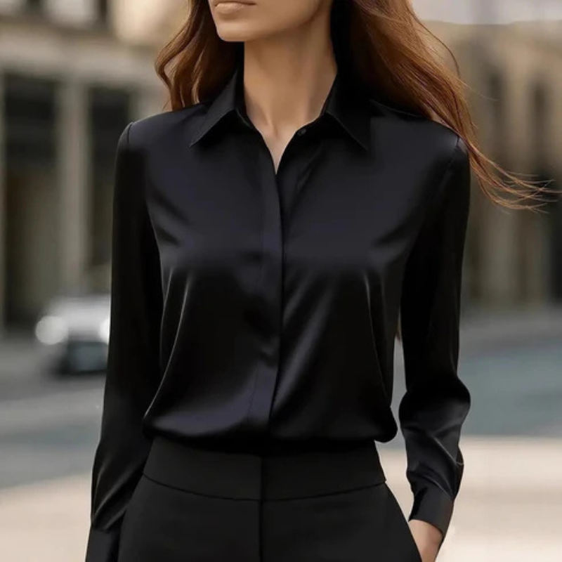 Women’s Classic Blouse with Button Detail and Classic Collar