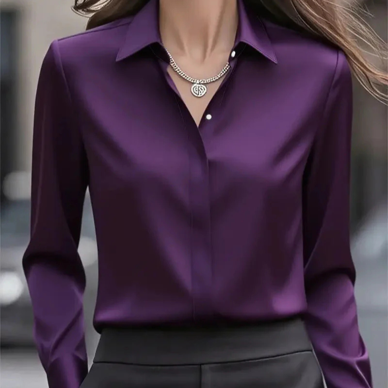 Women’s Classic Blouse with Button Detail and Classic Collar