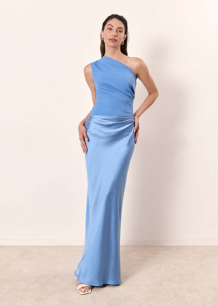 Women’s Maxi Dress with Elegant Neckline and Defined Waistline