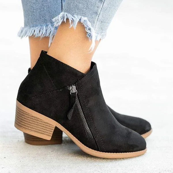Women’s Boots with Triple Arch Design and Toe Clips