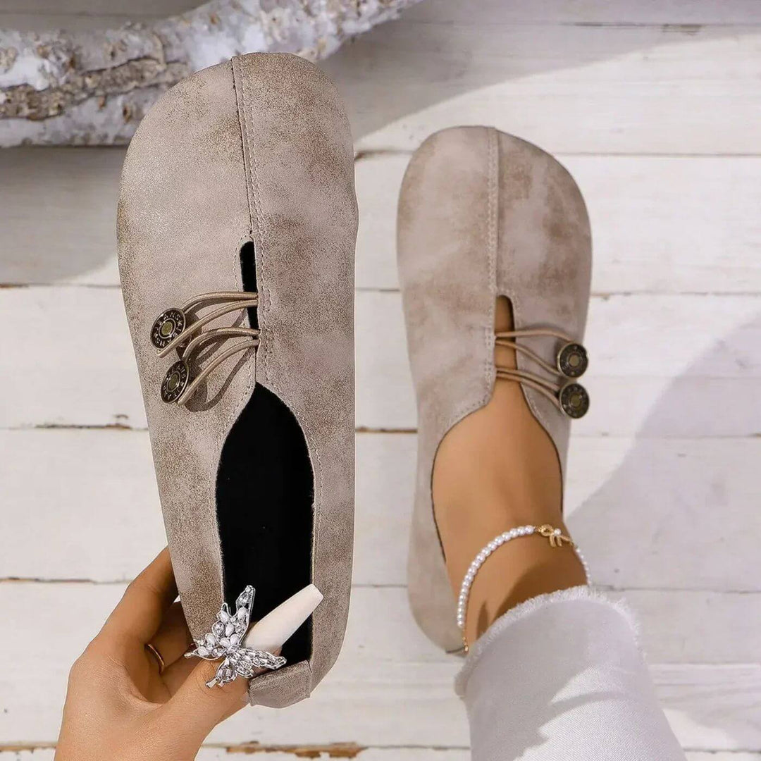 Women's Loafers with Elastic Closure and Cushioned Insole