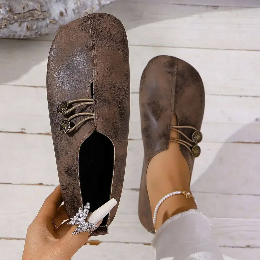 Women's Loafers with Elastic Closure and Cushioned Insole