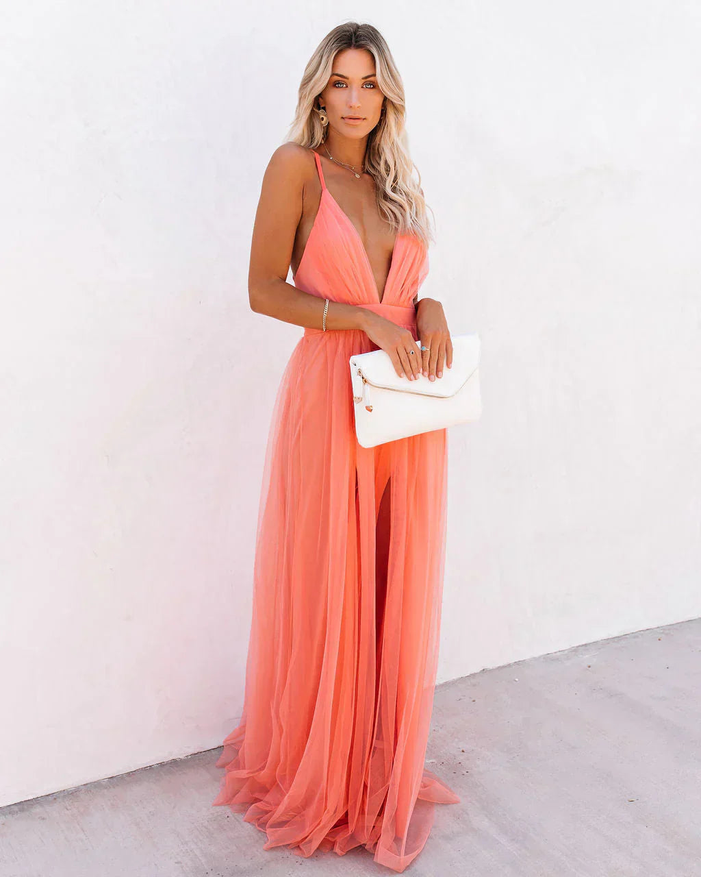 Women’s Maxi Dress with Adjustable Straps and Fitted Waist