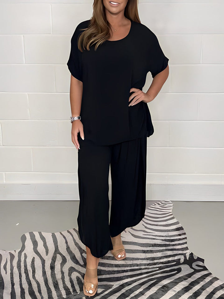Women’s Two-Piece Set with Oversized Design